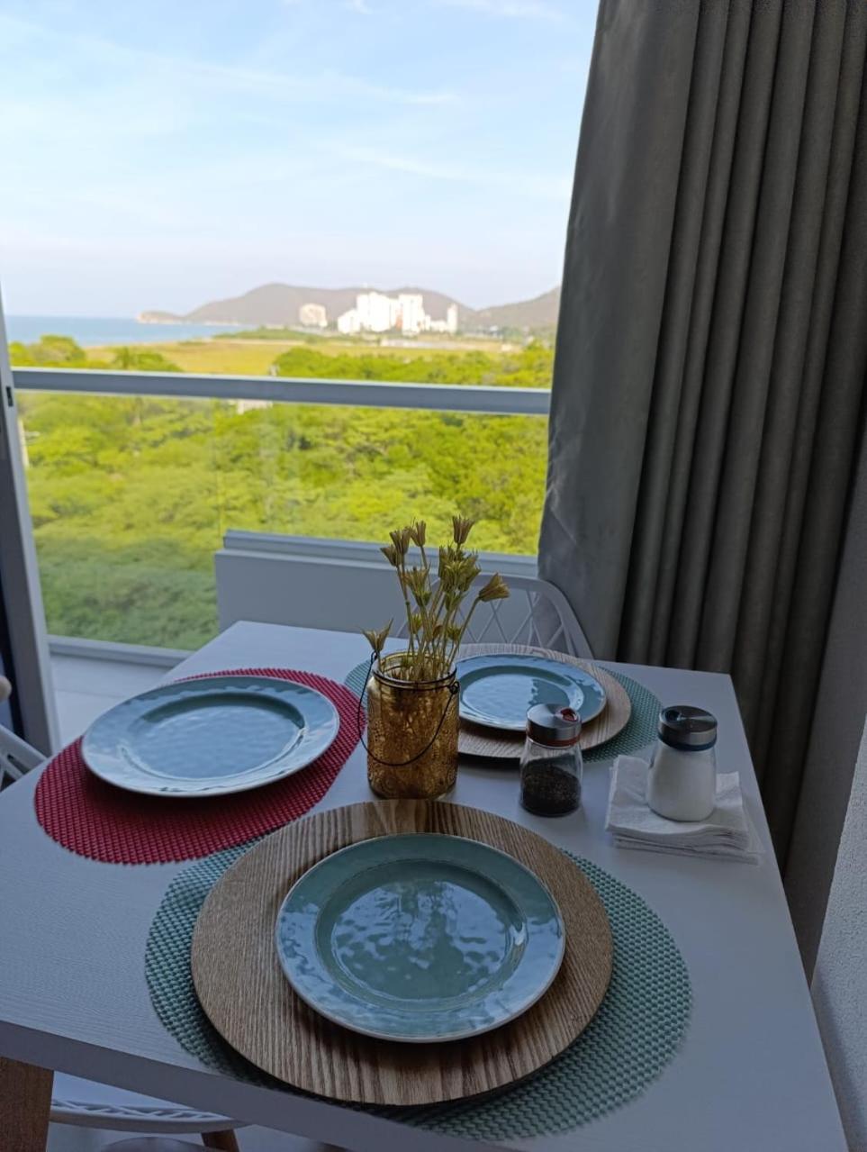 Lindo Apto Con Vista Al Mar Apartamento