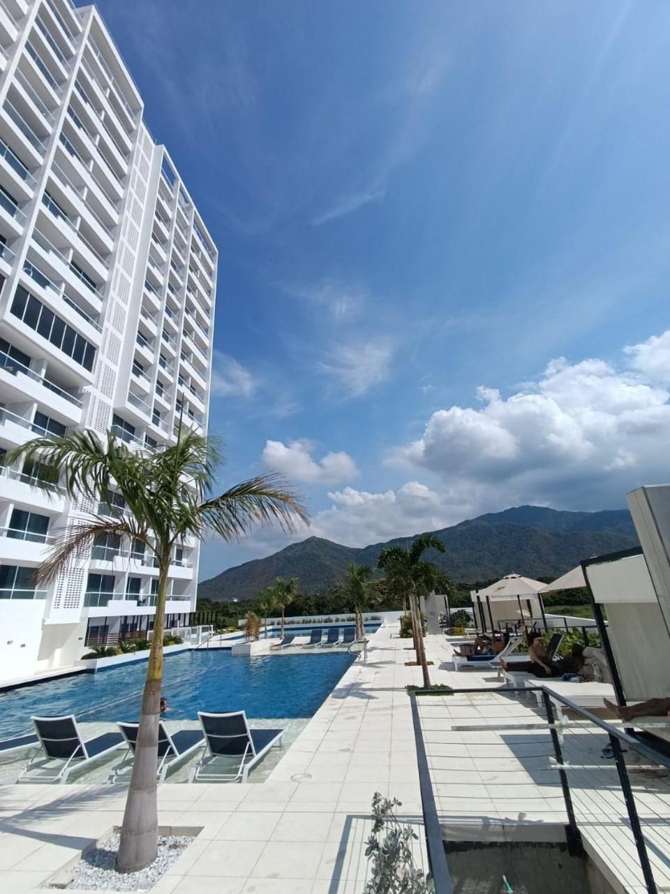 Lindo Apto Con Vista Al Mar Apartamento